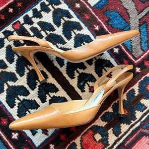 Manolo Blahnik tan pumps 39 EU (8.5 9 US)